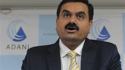 يصعد بسرعة الصاروخ.. ملياردير هندي ينافس على عرش أغنى رجل في العالم