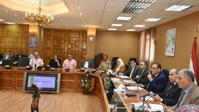 محافظ الشرقية: متابعة رؤساء المراكز لأعمال توريد القمح مع الزراعة