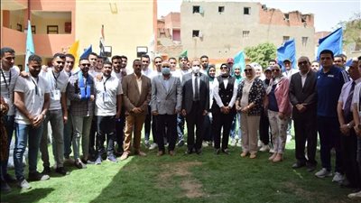 رئيس جامعة بني سويف يشهد أول مشروع تخرج للتربية الرياضية بقرى حياة كريمة