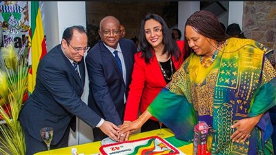 نائب وزير السياحة تبحث تنظيم برامج مشتركة مع زيمبابوي لزيادة التوافد الخارجي