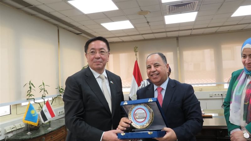 وزير المالية الدكتور
