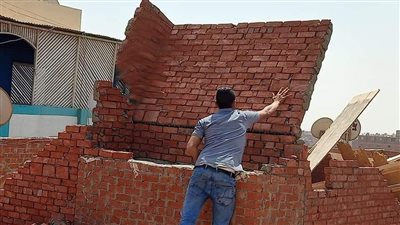 إزالة مباني مخالفة بنطاق حي الطالبية بالجيزة | صور
