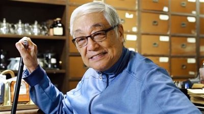 العثور على نجم سينما هونج كونج كينيث تسانج ميتًا في فندق مخصص للحجر