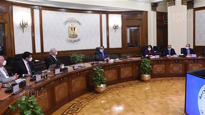 لتصميم برج في العاصمة الإدارية.. مدبولي يلتقي المهندس العالمي 