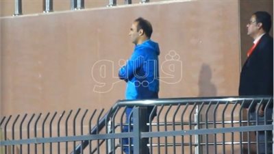 سيد عبد الحفيظ يتابع مباراة الأهلي والطلائع من المدرجات | فيديو