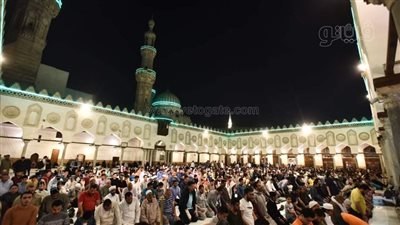 28 صورة ترصد صلاة التهجد في الجامع الأزهر