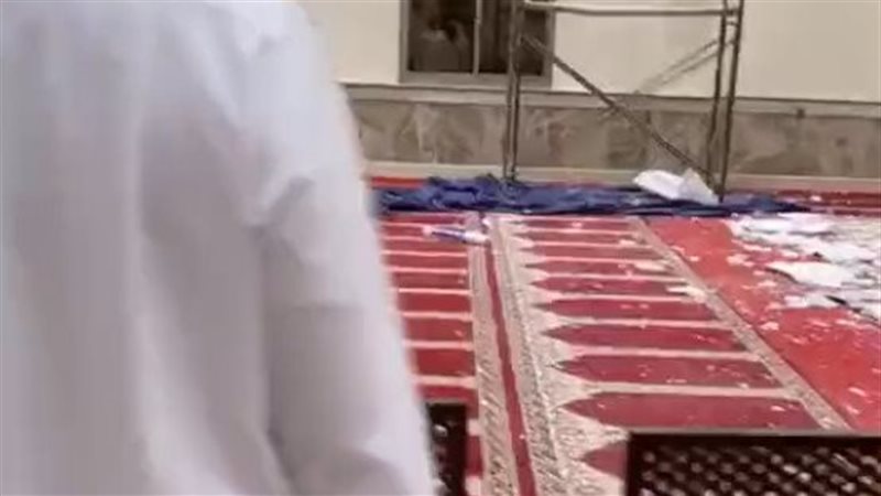 انهيار سقف مسجد على