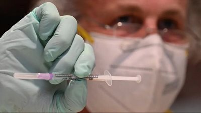 خبراء أمريكيون يحذرون من عودة كورونا وينصحون بإجراءات احتياطية 