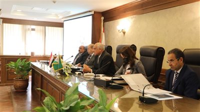 راشد: تنفيذ التكليفات الرئاسية بتوفير السلع للمواطنين بأسعار مناسبة في عيد الفطر | صور