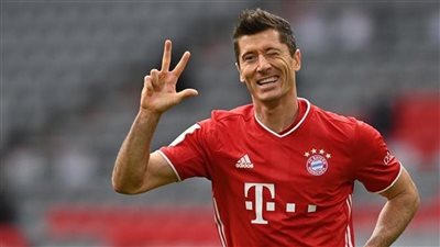 لماذا يفضل ليفاندوفسكي الانتقال إلى برشلونة عن ريال مدريد؟