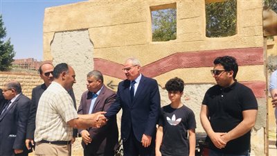 المئات يشيعون جثمان عميد تجارة قناة السويس | صور 