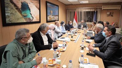 وزير السياحة يناقش أعمال العرض المتحفي وأعمال الوسائط بالمتحف المصري الكبير
