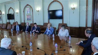 الجامعة البريطانية في مصر تستقبل وفدا رفيع المستوي من جامعة شيفلد