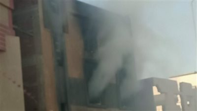 النيابة تنتدب المعمل الجنائي لبيان سبب حريق مصنع أنتريهات بالتجمع الخامس 