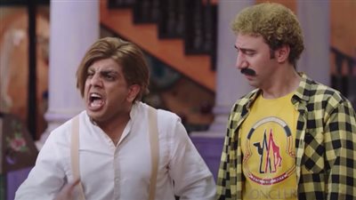 ديكابريو الغلابة.. أوس أوس ضيف شرف الحلقة 27 من مسلسل الكبير 6 | فيديو