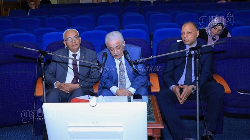 اجتماع وزير التربية