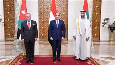 الرئاسة في أسبوع: السيسي يستقبل بقصر الاتحادية كلًا من ملك الأردن وولي عهد أبو ظبي.. ويؤكد تطلع مصر إلى تعزيز التعاون البناء مع البلدين والانطلاق سويًا نحو آفاق واسعة من الشراكة الاستراتيجية 