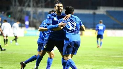 التعادل السلبي يحسم الشوط الأول بين فاركو وسموحة 