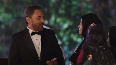 فتحي عبد الوهاب ينشر سيلفي مع جوني من مهرجان المزاريطة