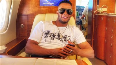 حلمي بكر يفتح النار على محمد رمضان: لا علاقة له بالغناء 