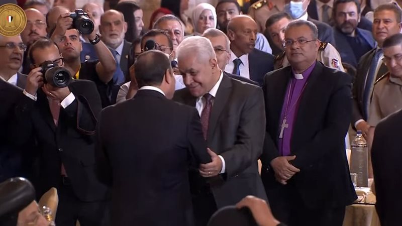 الرئيس السياسي وحمدين