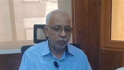 الجمل يهنئ العمال بعيدهم ويكشف عن مطالبهم المؤجلة