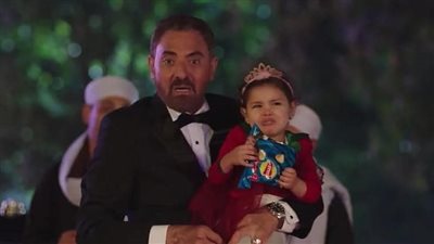 الكبير 6 الحلقة 29.. الغضب يسيطر على الفنانين في مهرجان المزاريطة السينمائي