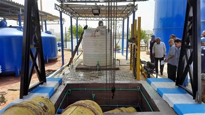 تطبيق أول تجربة لمنظومة حقن الكلور السائل بمحطات مياه الشرب بسوهاج 