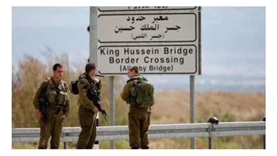 رجل يتنكر في زي امرأة لدخول الضفة الغربية