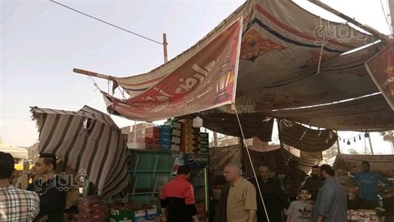 تحطيم منفذ لبيع المواد