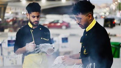 مشروع الأشقاء الخمسة بدأ بـ3 كيلو لحمة.. حكاية عربية كفتة بعين شمس | فيديو وصور