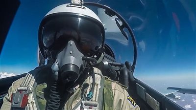 بعد أنباء عن مقتله.. حقيقة ظهور شبح كييف مجددا