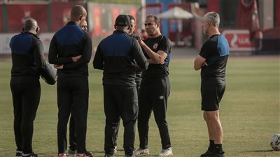 دوري أبطال أفريقيا.. عبد الحفيظ يجتمع مع كابيلو