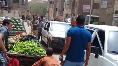 تزامنا مع الأعياد.. تكثيف حملات إزالة الإشغالات ورفع تعديات الباعة الجائلين بأسيوط