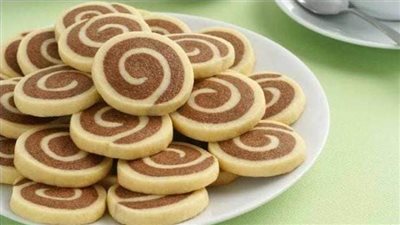 طريقة عمل بسكويت السويسرول في خطوات بسيطة