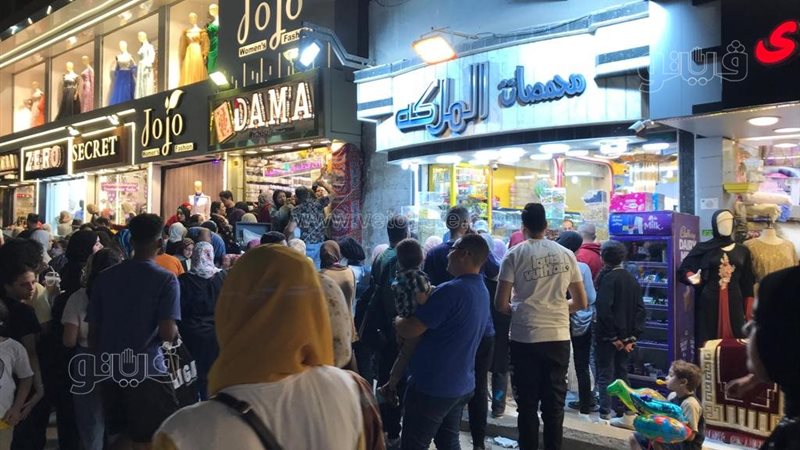 إقبال كبير على محلات