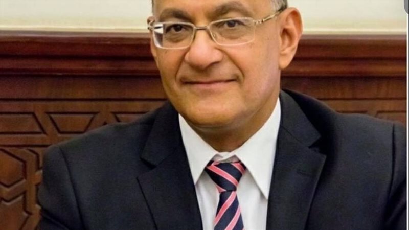 د.أحمد دياب استشاري