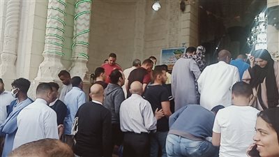 إقبال كثيف للمواطنين على مسجد المرسي أبو العباس في الإسكندرية | صور 
