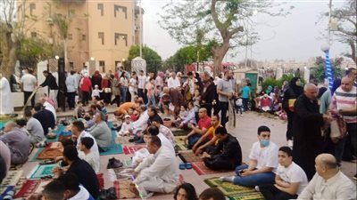 فرحة الأطفال أثناء أداء صلاة عيد الفطر بالقليوبية | صور 