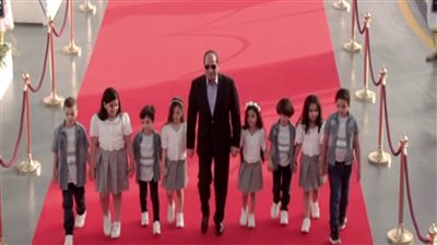 بث مباشر.. السيسي يشارك في احتفالية عيد الفطر مع أبناء الشهداء