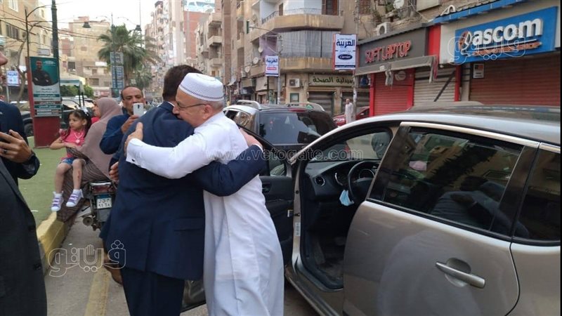 محافظ المنوفية يهنئ