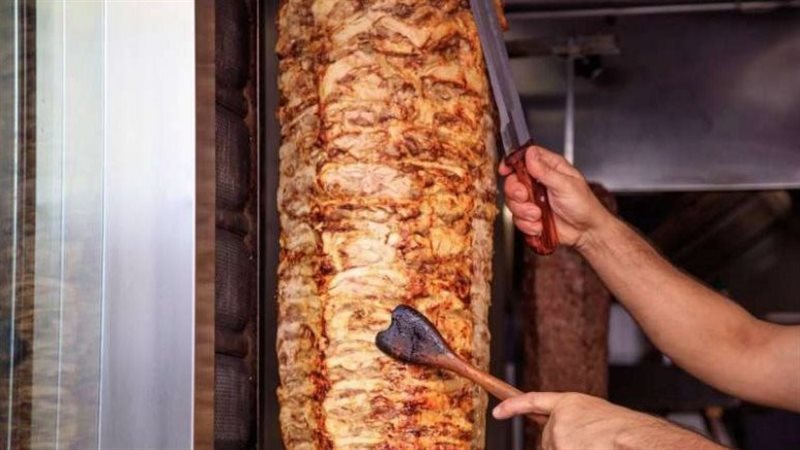 معلم شاورما يقتل