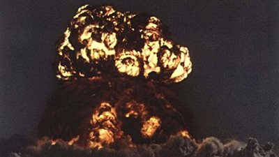 مذيع روسي يهدد بمحو بريطانيا بالنووي