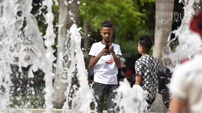 أبرز مشاهد احتفال الساعات الأولى بعيد الفطر.. إطلاق 2500 بالونة في سماء مطروح.. ومسيرة للصوفية بالإسكندرية | فيديو وصور