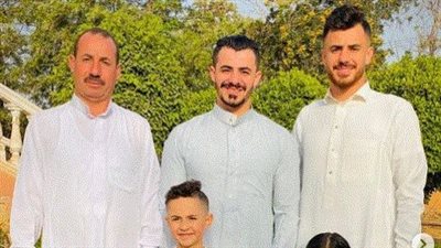 الونش يحتفل بعيد الفطر مع عائلته | صور