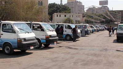 رئيس جهاز السرفيس يتفقد مواقف الأقاليم بالجيزة