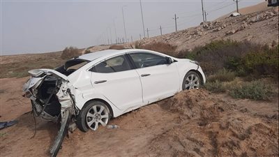 إصابة 4 أشخاص من أسرة واحدة في حادث انقلاب سيارة بوسط سيناء