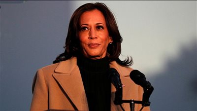 بعد تعافيها من كورونا.. نائبة الرئيس الأمريكي تغادر العزل الصحي