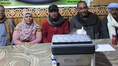 أقباط ومسلمون مع بعض في كل عيد بقنا.. عادة متوارثة عن الآباء والأجداد من 100 عام | صور