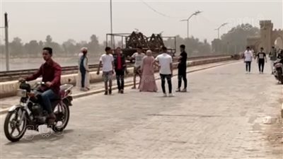 تحرش وملاحقة الفتيات بالقناطر الخيرية ثاني أيام العيد..فيديو 